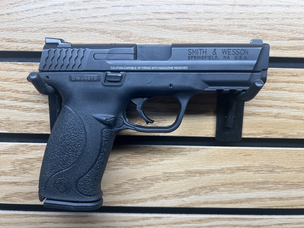 SMITH & WESSON M&P9 USED 9MM | Zack's Sports Inc.