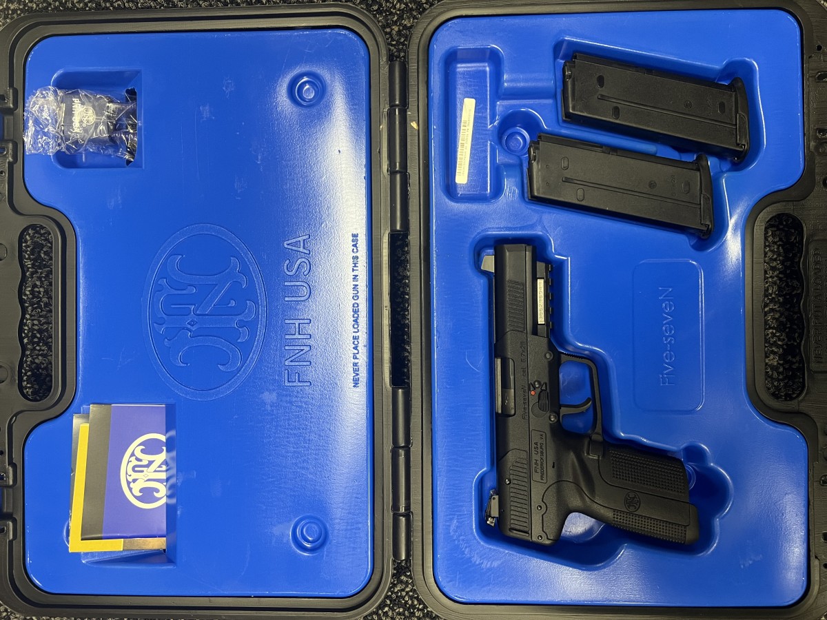 FN FIVE-SEVEN USED 5.7 X 28mm | Zack's Sports Inc.
